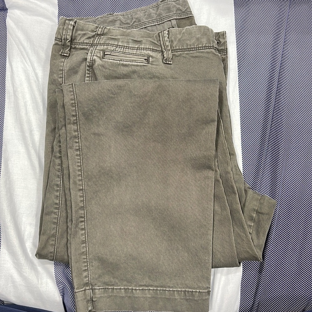 GAP Slim 38X30 Pants Grey Like New